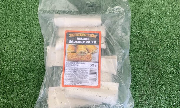 pastry misshapes vegan sausage rolls (new)
