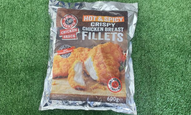 hot & spicy crispy chicken breast fillets large pack