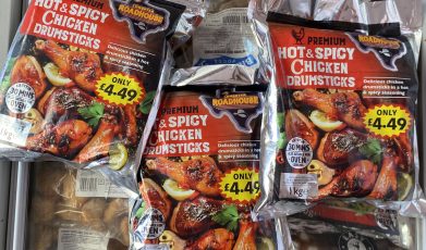 3X large packs of 1KG hot & spicy chicken drumsticks (roadhouse)