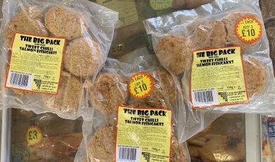 3X large packs of sweet chilli salmon fishcakes