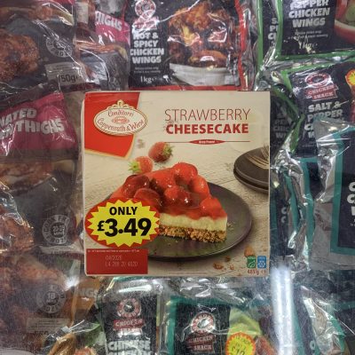 Famous Strawberry cheesecake (limited edition)