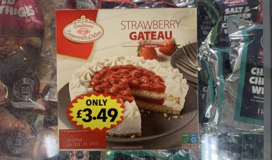 Strawberry gateau (limited edition)