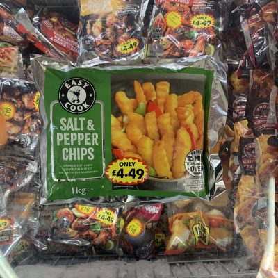 salt & pepper crinkle chips 1kg (limited edition)